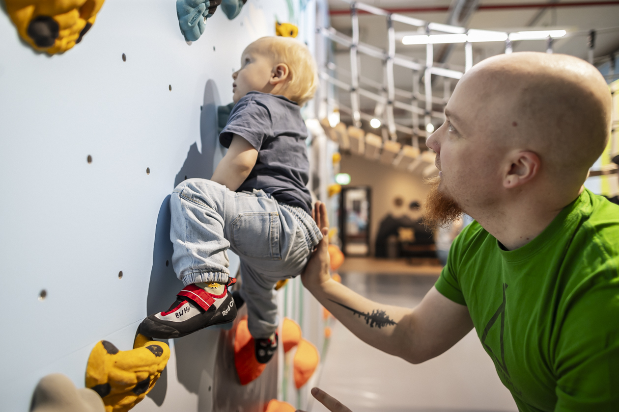 Bouldern für Groß und Klein mitten in Hamburg - Deine Boulderhalle direkt am Berliner Tor