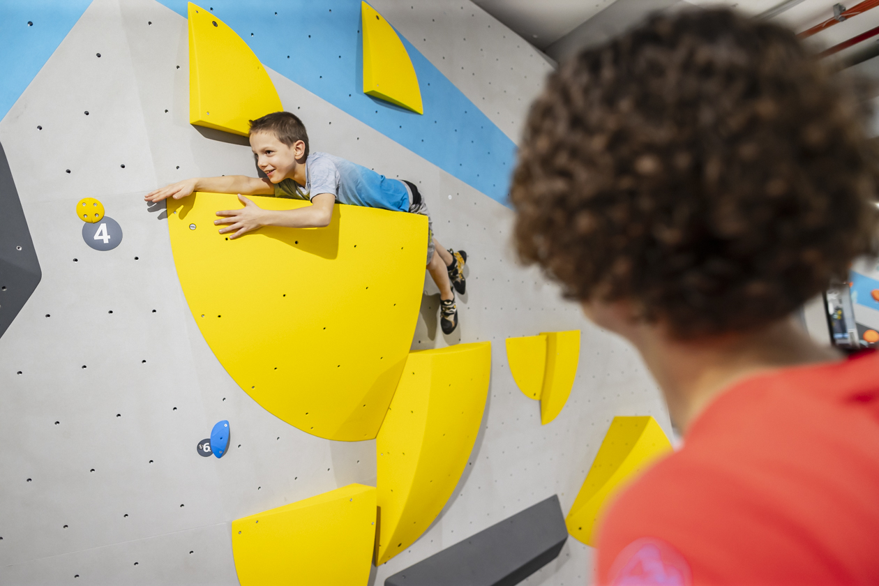 Bouldern für Groß und Klein mitten in Hamburg - Deine Boulderhalle direkt am Berliner Tor