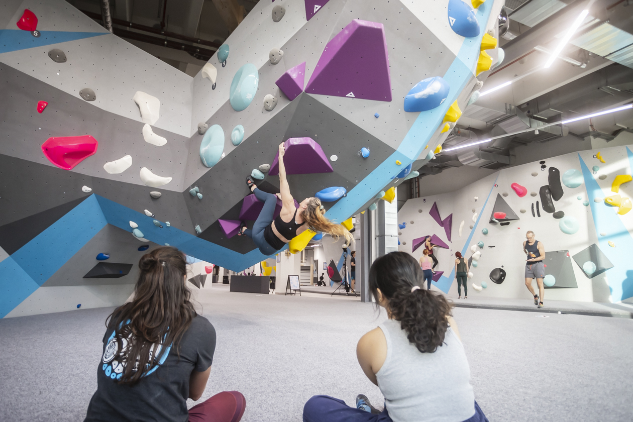 Bouldern mitten in Hamburg - Deine Boulderhalle direkt am Berliner Tor